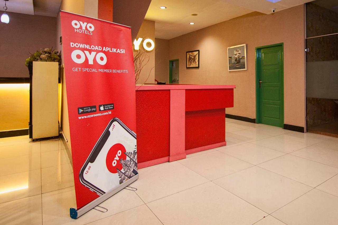 Oyo 529 Hotel Paninda Medan Exterior foto
