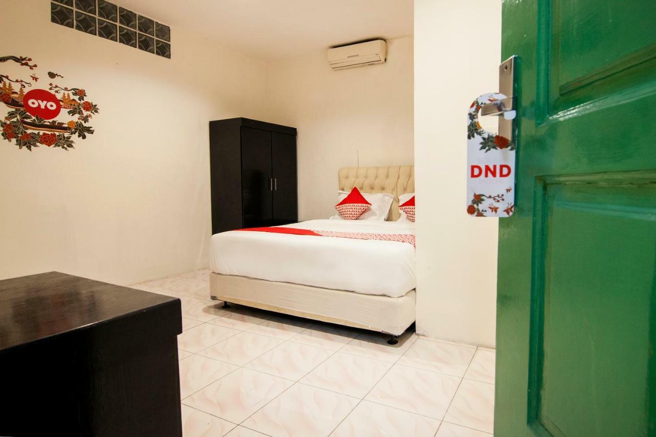 Oyo 529 Hotel Paninda Medan Exterior foto